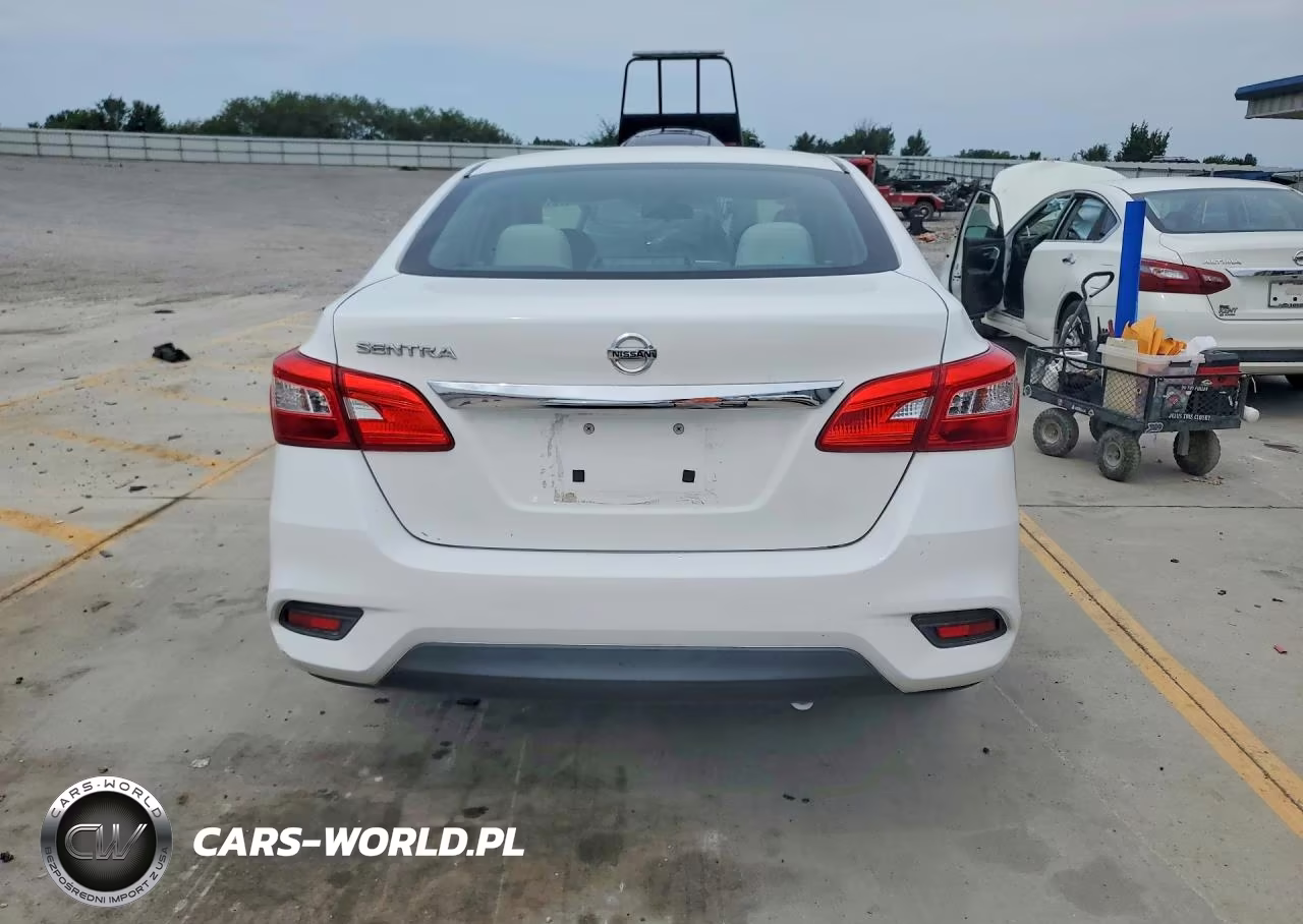 2016 Nissan Sentra S VIN:3N1AB7AP5GY284828 - 6