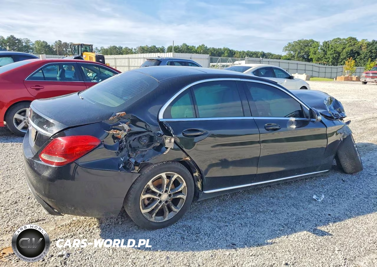2015 Mercedes-Benz C 300 4Matic VIN:55SWF4KB1FU039266 - 3