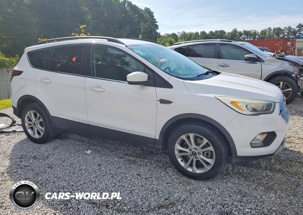 2017 Ford Escape Se VIN:1FMCU9GD5HUA35129 - 4