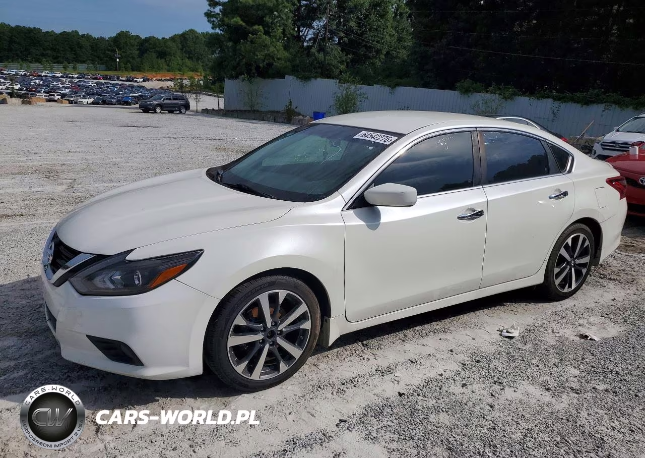2017 Nissan Altima 2.5 Sr – zdjęcie 1 z 12