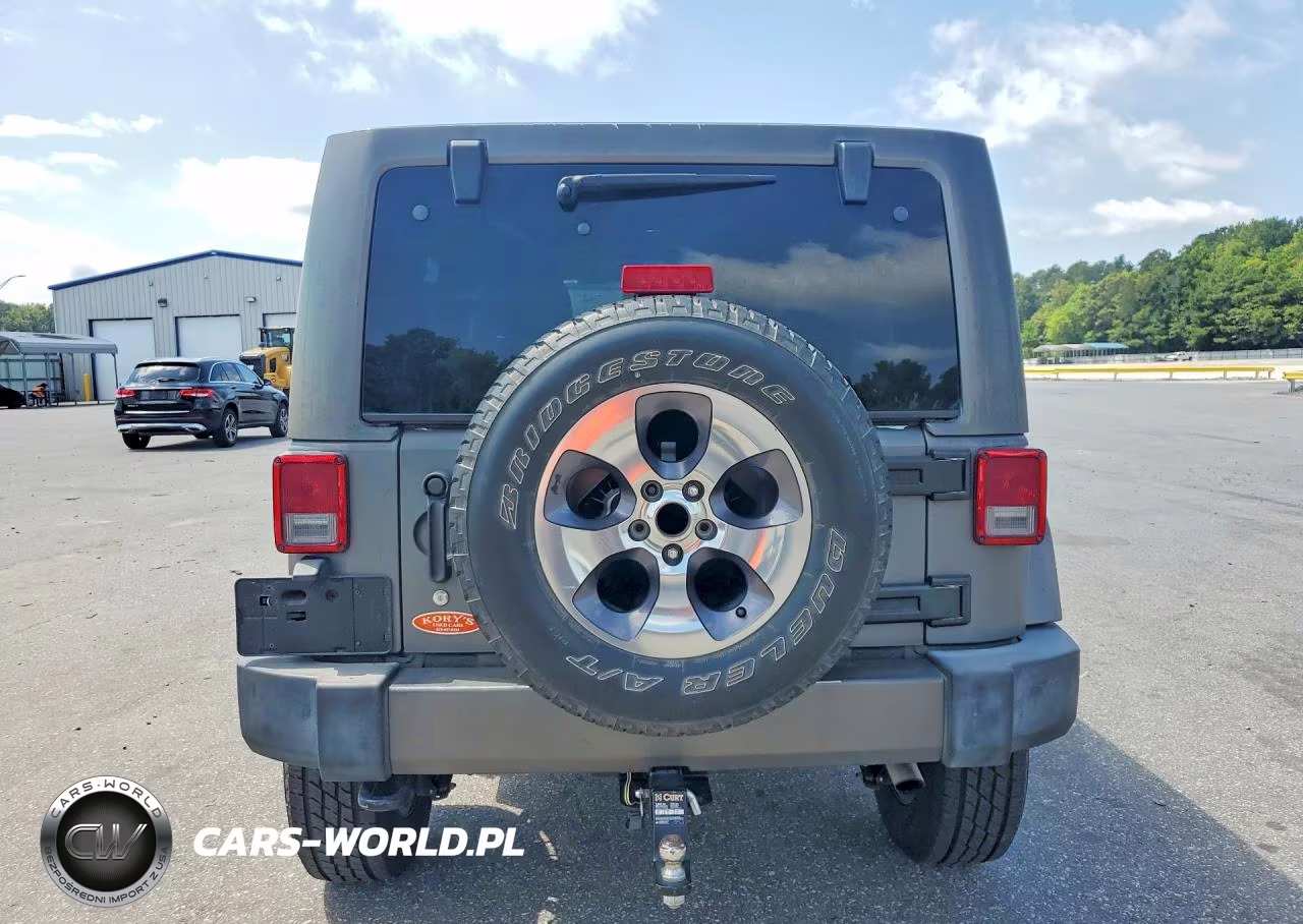2016 Jeep Wrangler Unlimited Sahara VIN:1C4BJWEG8GL171733 - 6