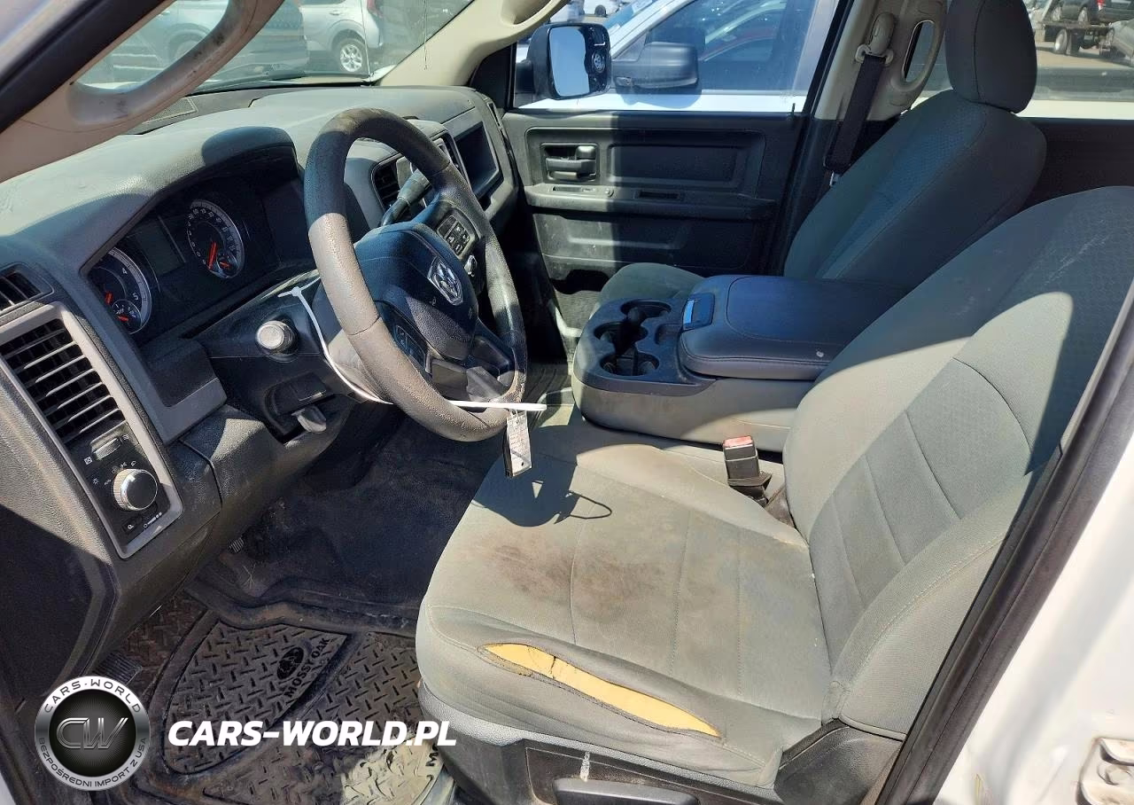 2018 Ram 2500 St VIN:3C6UR5HLXJG364742 - 7
