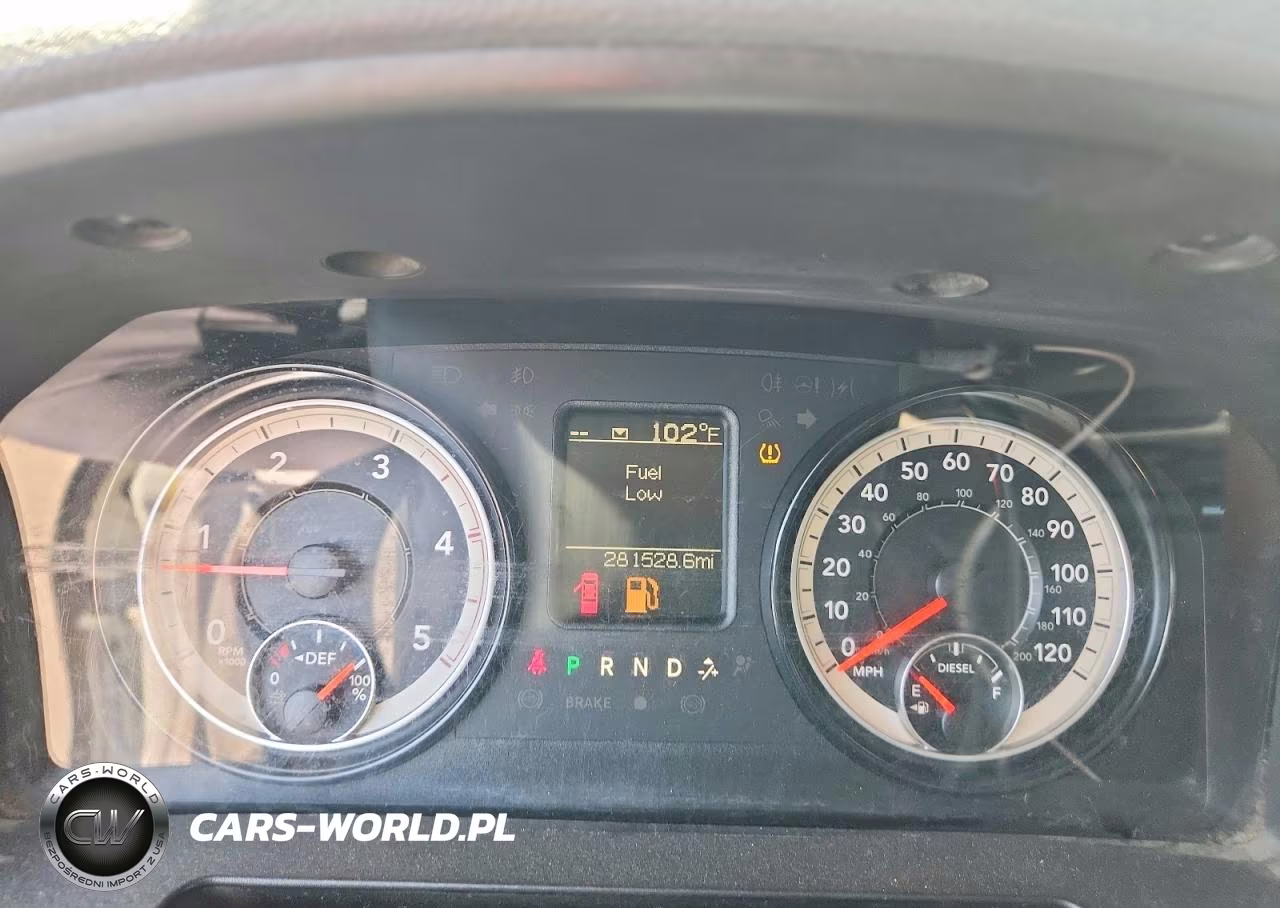 2018 Ram 2500 St VIN:3C6UR5HLXJG364742 - 9