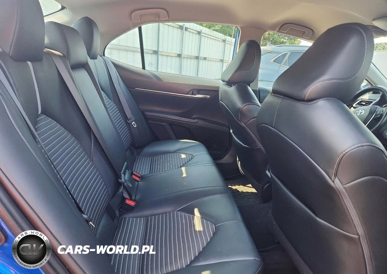 2020 Toyota Camry Se VIN:4T1G11AK4LU381670 - 10