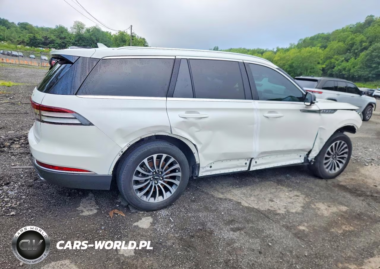 2023 Lincoln Aviator VIN:5LM5J6XC6PGL01985 - 3