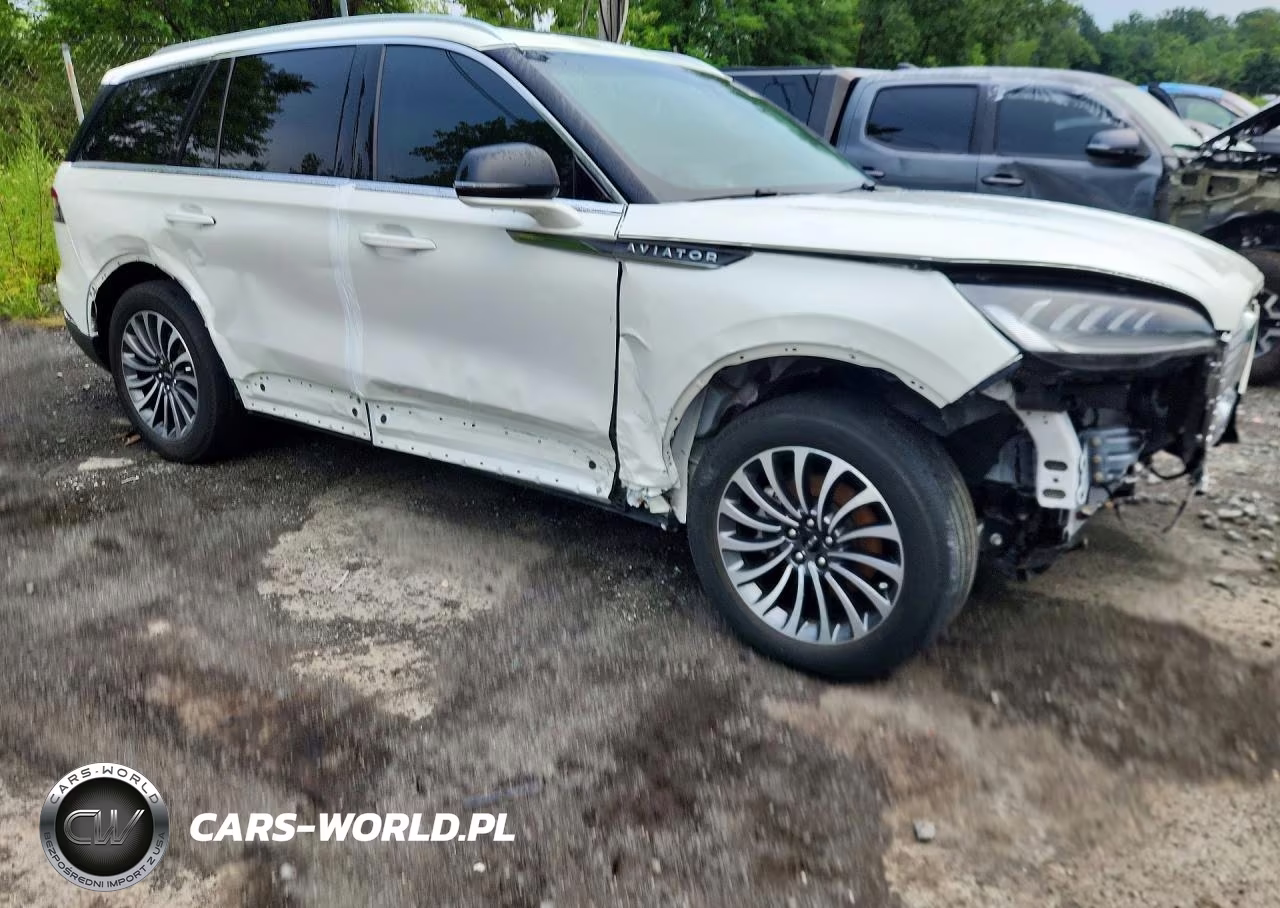 2023 Lincoln Aviator VIN:5LM5J6XC6PGL01985 - 4