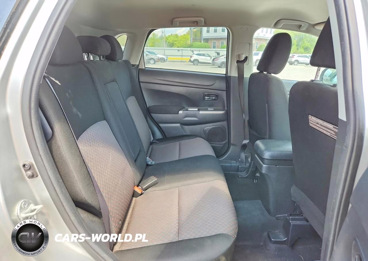 2018 Mitsubishi Outlander Sport Es VIN:JA4AP3AU9JU017452 - 11
