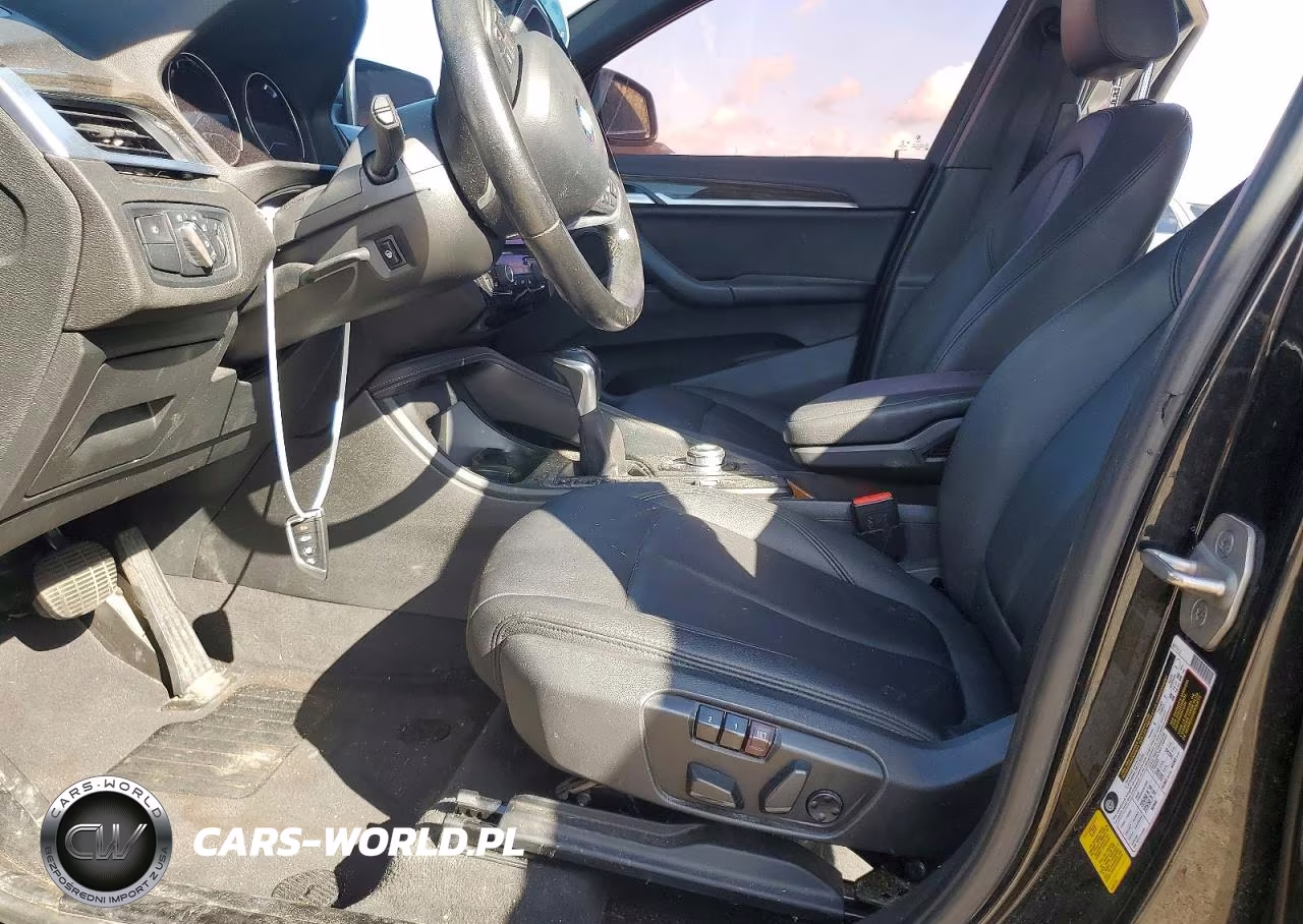 2019 BMW X1 Sdrive28I VIN:WBXHU7C52K5L10618 - 7