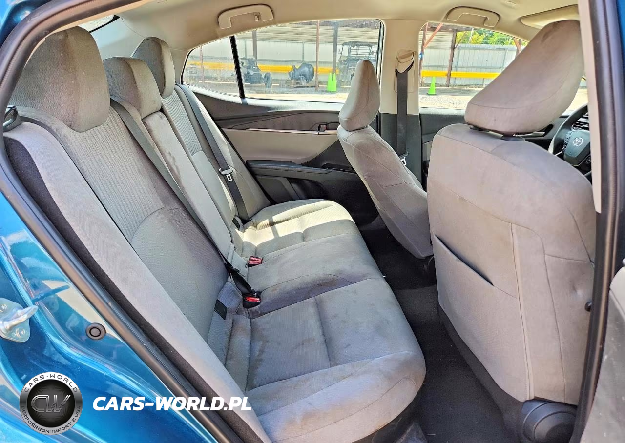 2026 Toyota Camry Le VIN:4T1DAACK1TU674541 - 10