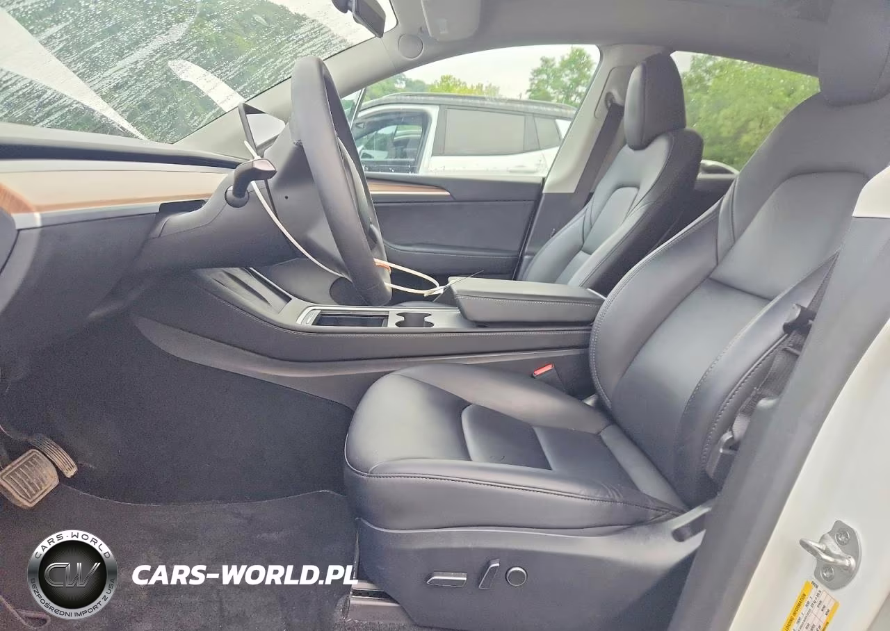2023 Tesla Model Y VIN:7SAYGDEE7PF896256 - 7