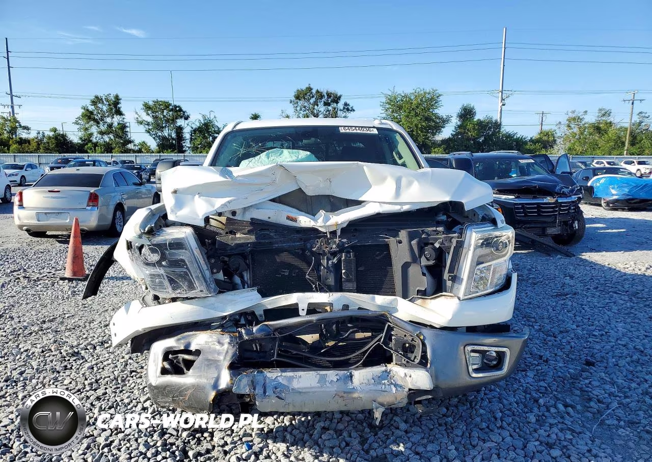 2019 Nissan Titan Xd Pro-4X VIN:1N6BA1F48KN520617 - 5