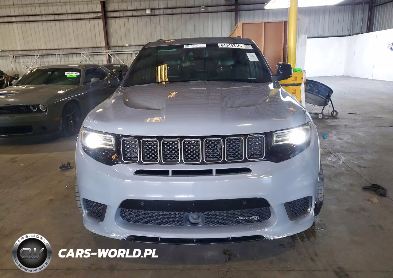2018 Jeep Grand Cherokee Trackhawk VIN:1C4RJFN9XJC293694 - 5