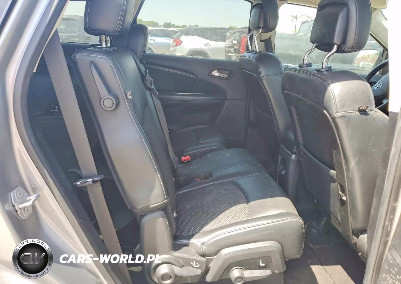 2020 Dodge Journey Crossroad VIN:3C4PDCGB9LT212995 - 10