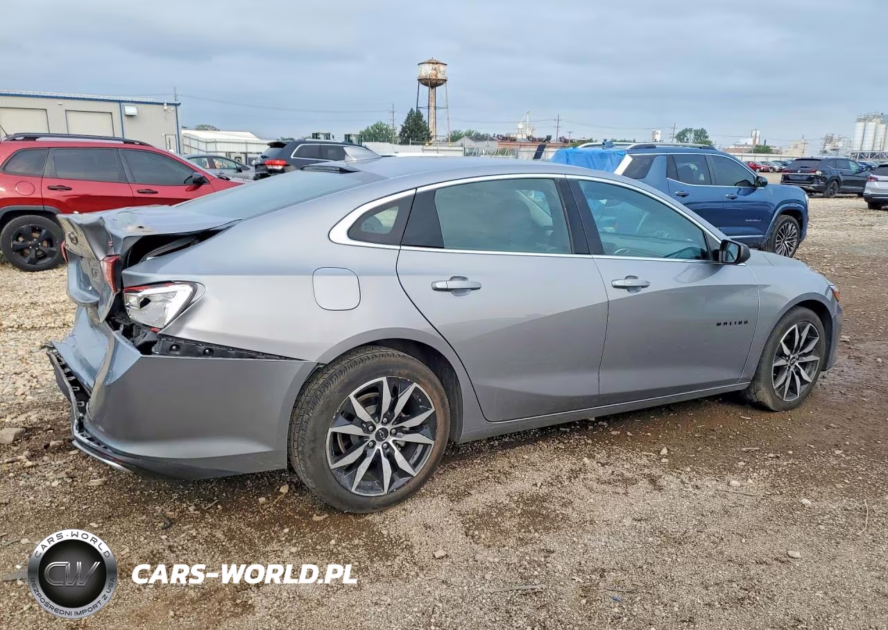 2023 Chevrolet Malibu Rs VIN:1G1ZG5ST3PF238917 - 3