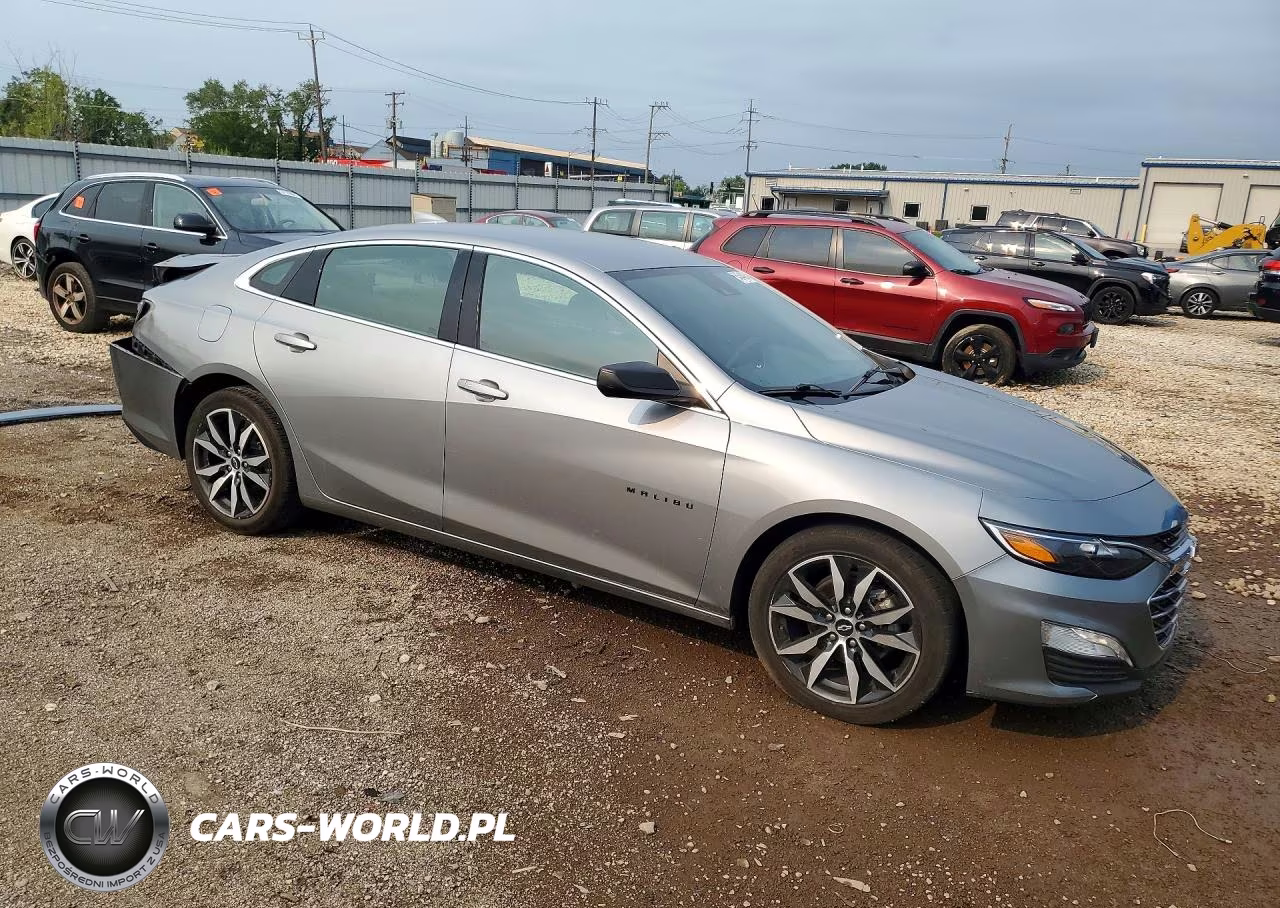 2023 Chevrolet Malibu Rs VIN:1G1ZG5ST3PF238917 - 4
