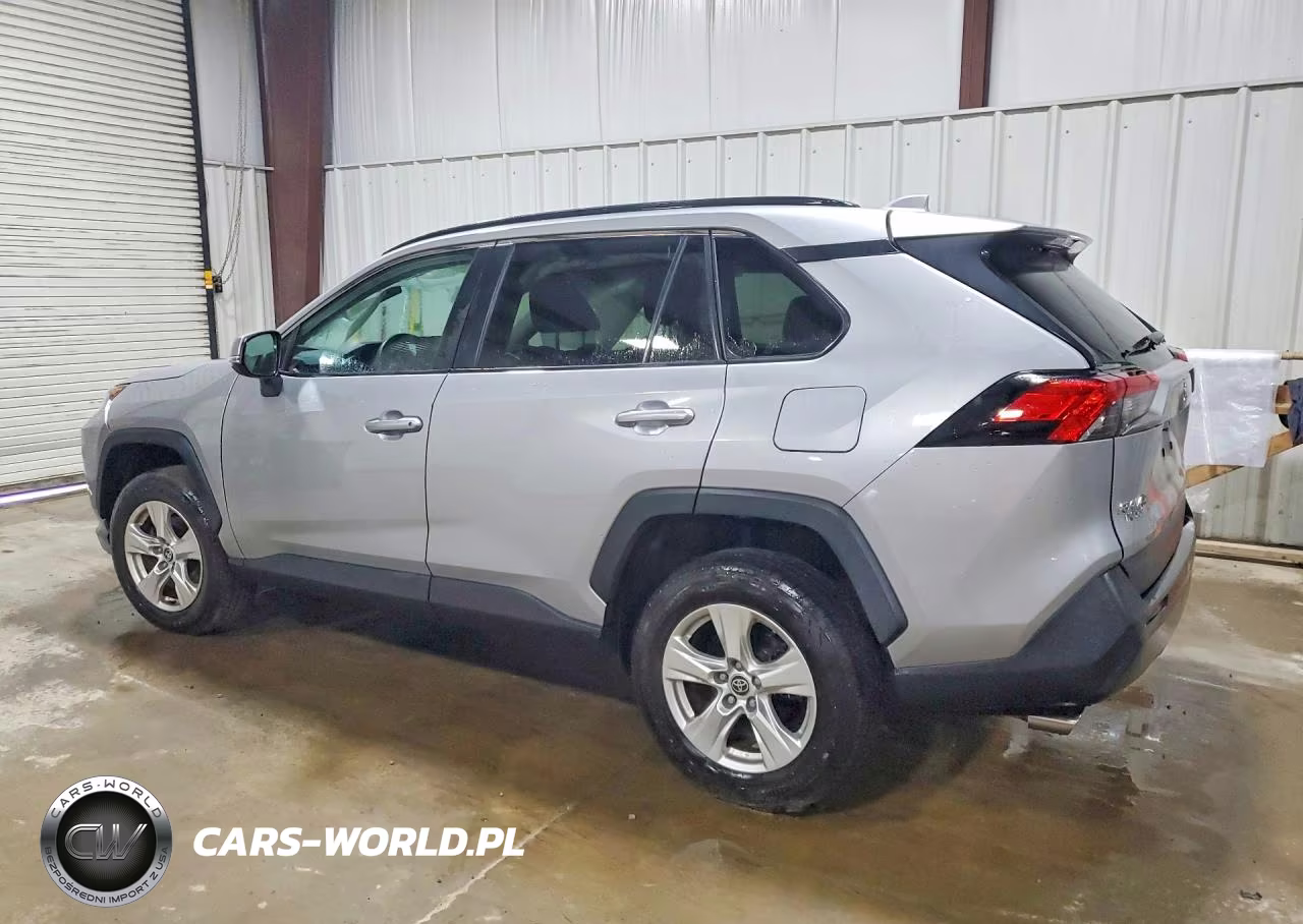 2021 Toyota Rav4 Xle VIN:2T3P1RFV5MW238978 - 2