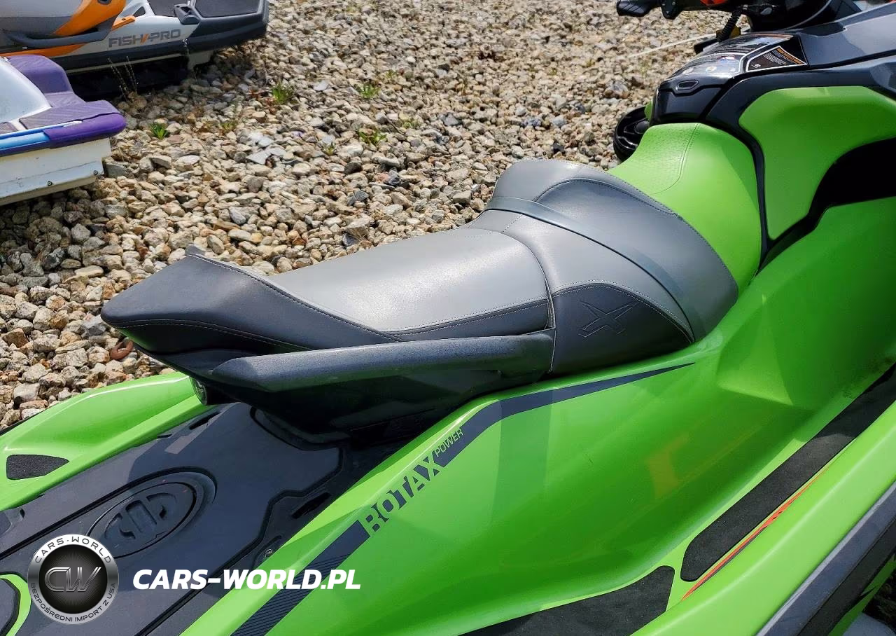 2020 Sea-Doo Rxt-X 300 VIN:YDV24773K920 - 6