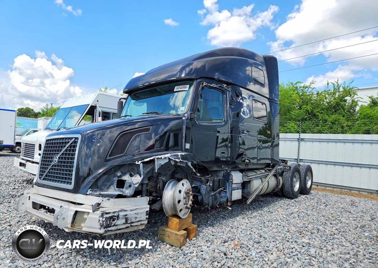 2010 Volvo Vnl Semi Truck