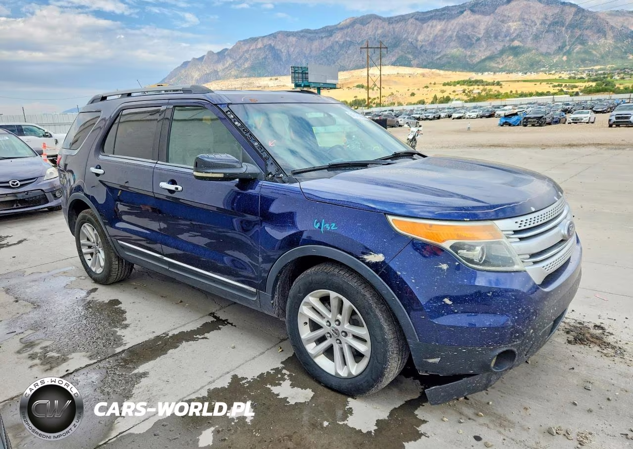 2011 Ford Explorer Xlt VIN:1FMHK8D81BGA14734 - 4