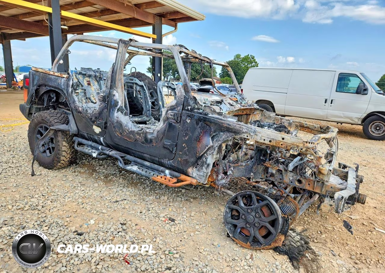 2019 Jeep Wrangler Unlimited Sport VIN:1C4HJXDG2KW565866 - 4