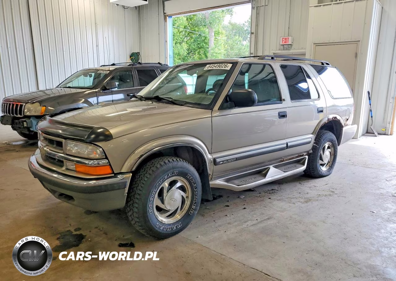 2000 Chevrolet Blazer VIN:1GNDT13W2Y2232802 - 1