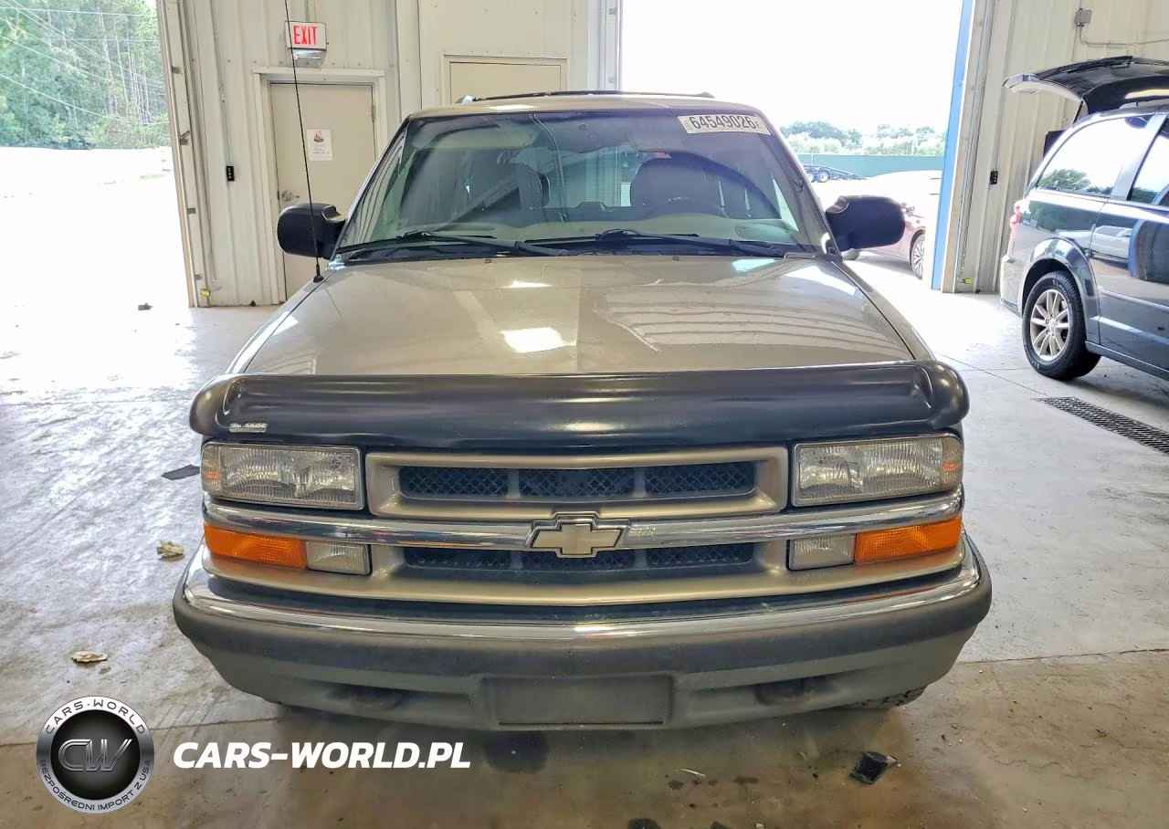 2000 Chevrolet Blazer VIN:1GNDT13W2Y2232802 - 5