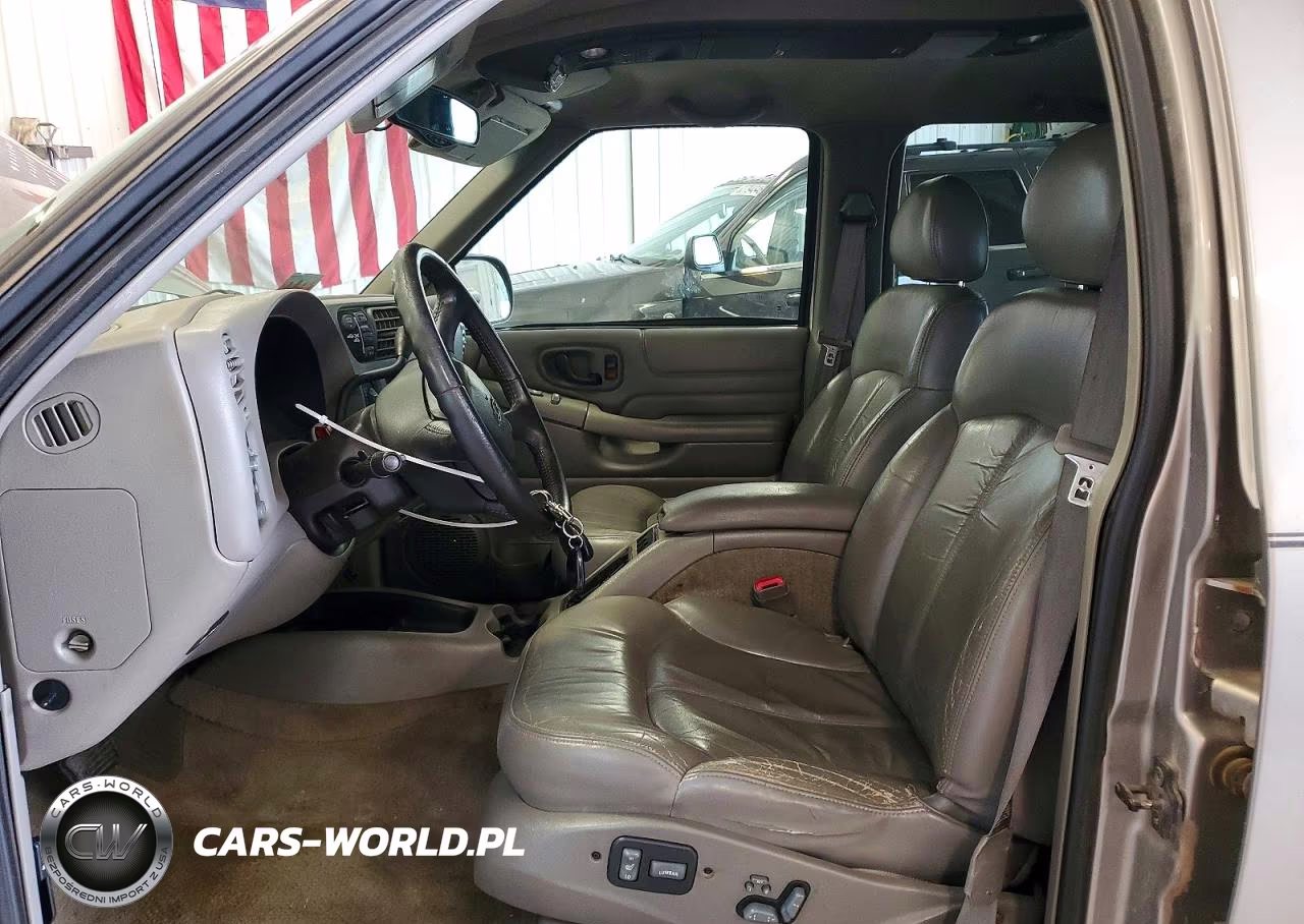 2000 Chevrolet Blazer VIN:1GNDT13W2Y2232802 - 7