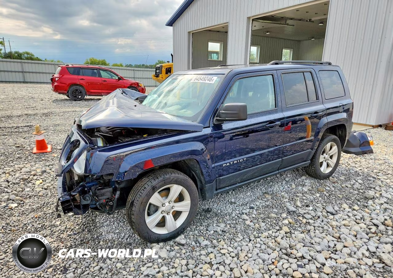 2013 Jeep Patriot Latitude – zdjęcie 1 z 14