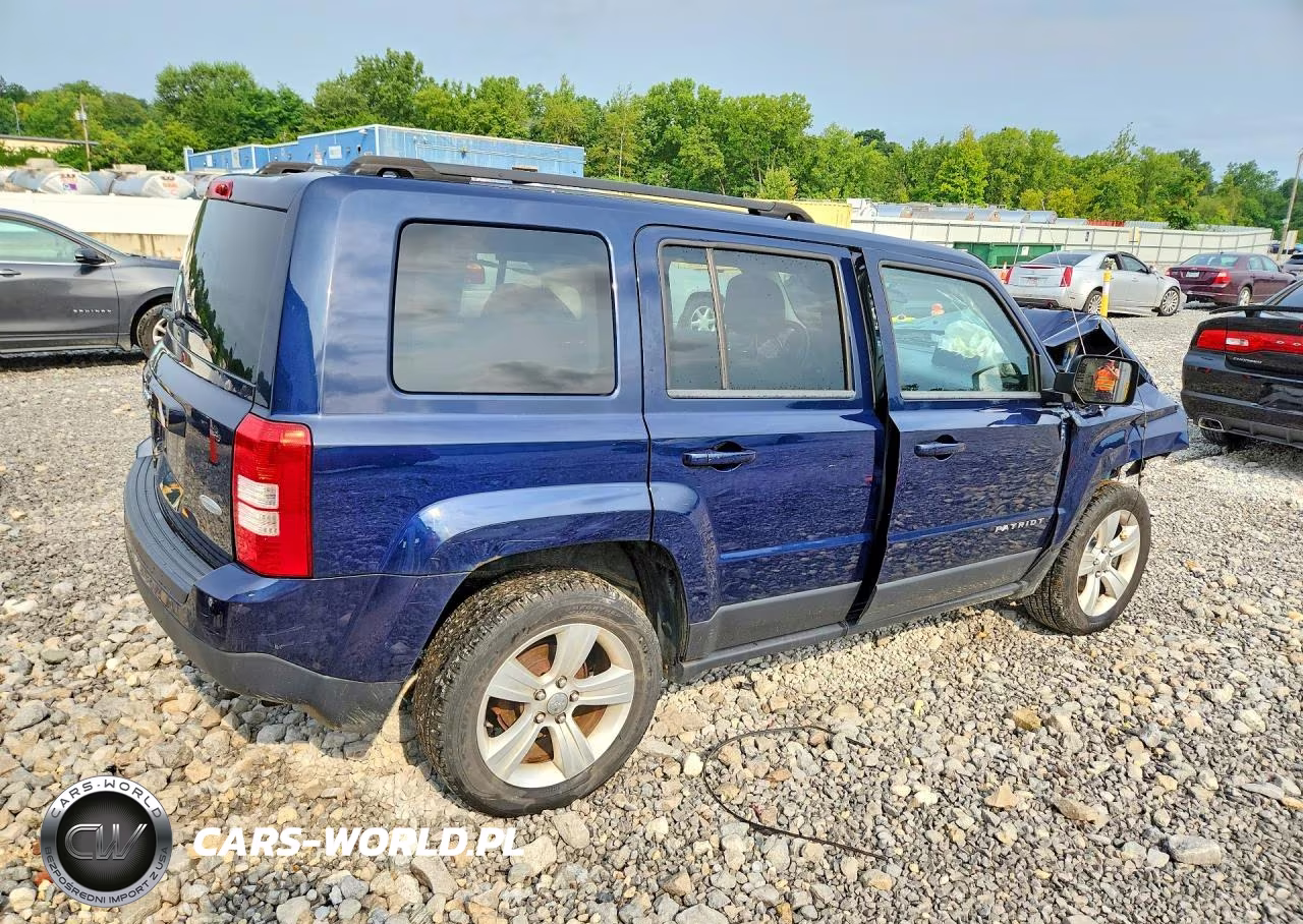 2013 Jeep Patriot Latitude VIN:1C4NJRFB2DD248796 - 3