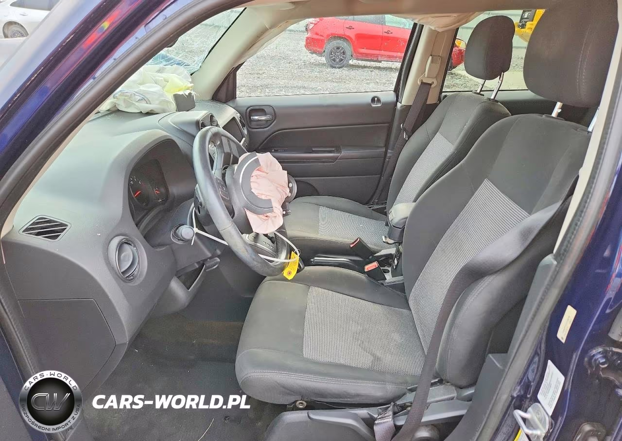2013 Jeep Patriot Latitude VIN:1C4NJRFB2DD248796 - 7