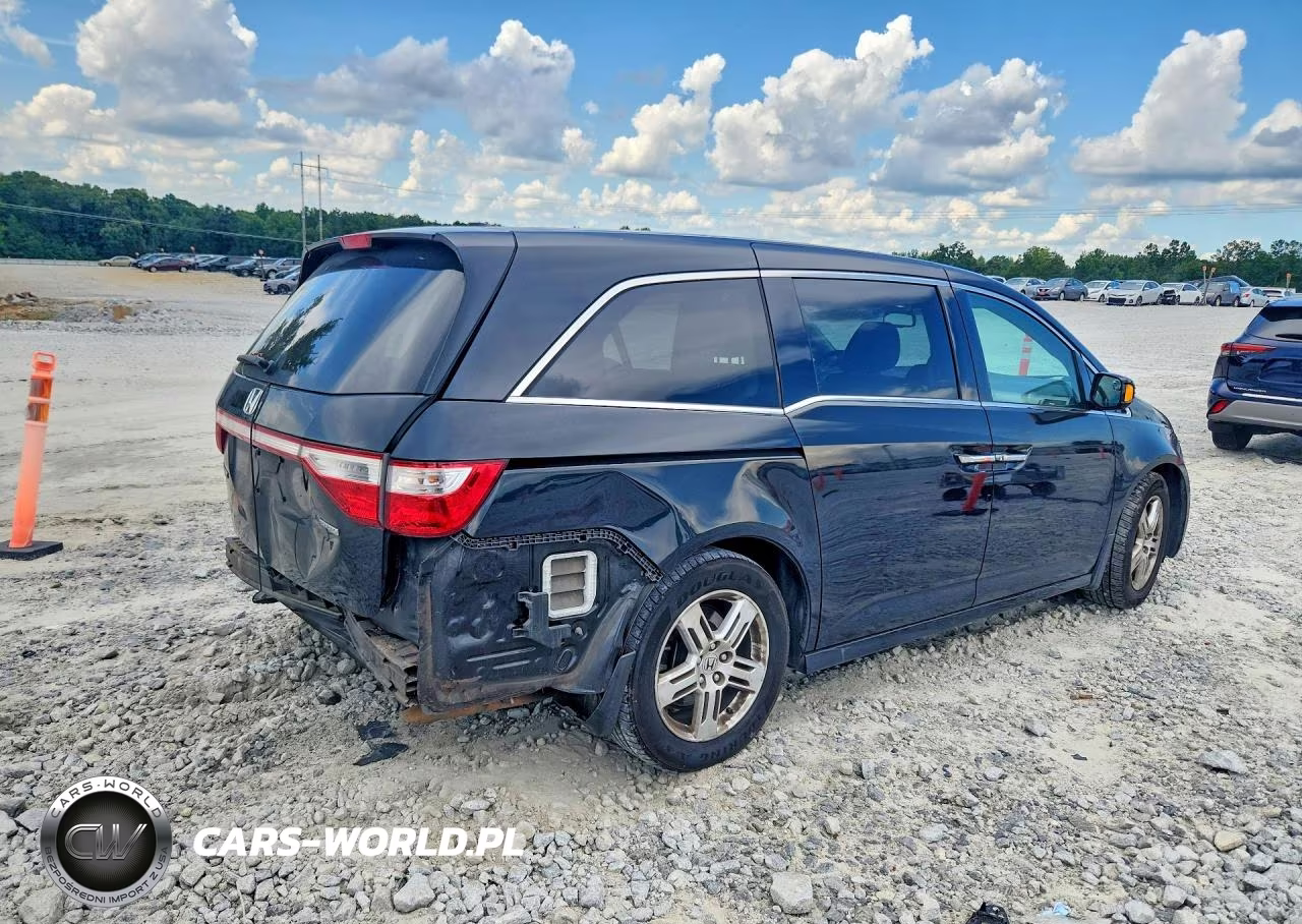 2012 Honda Odyssey Touring VIN:5FNRL5H90CB098077 - 3