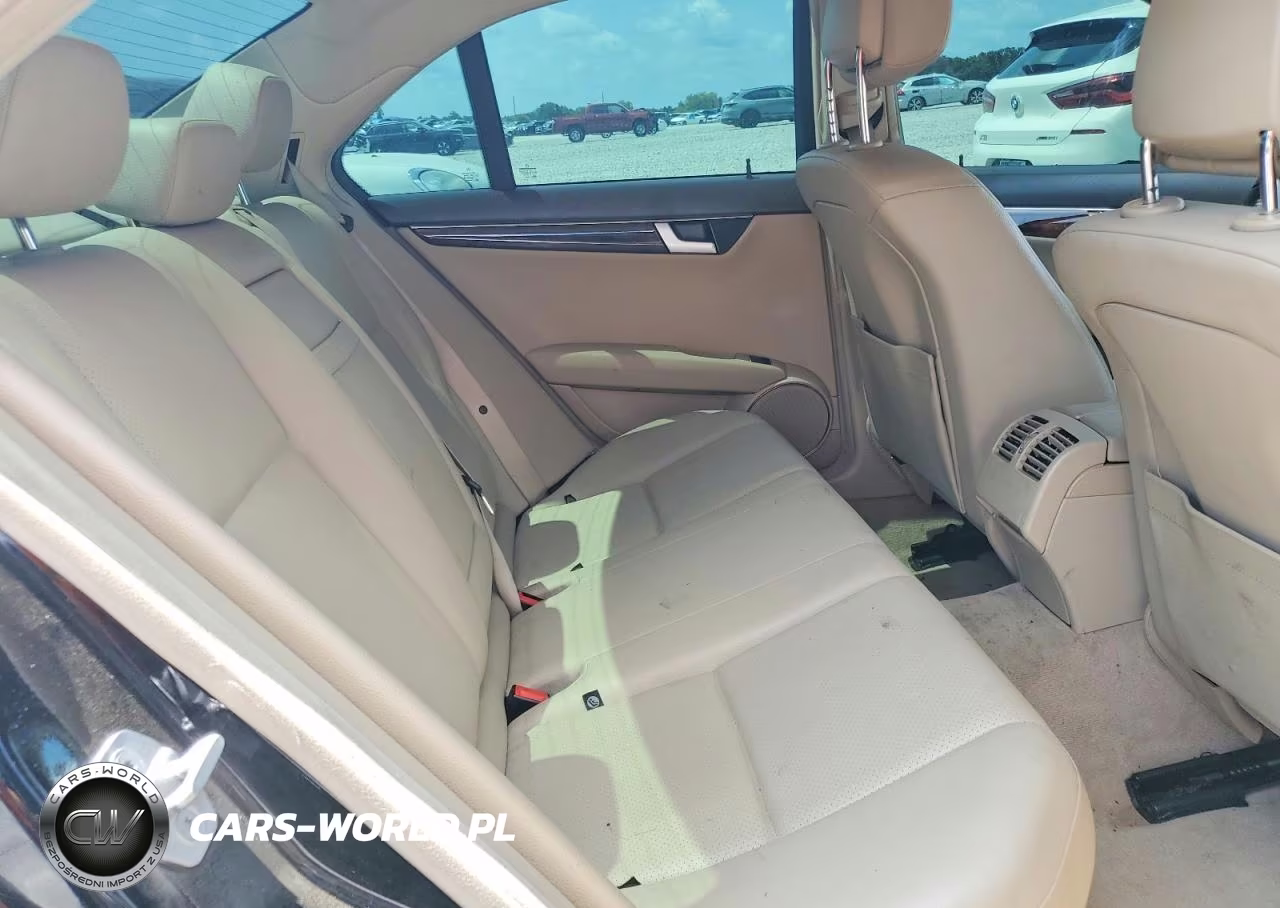 2013 Mercedes-Benz C 300 4Matic VIN:WDDGF8AB9DR260786 - 10