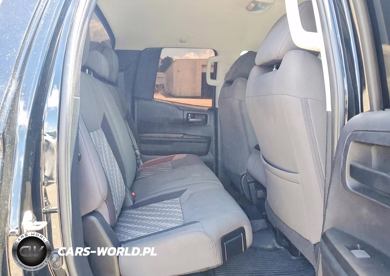 2019 Toyota Tundra Sr VIN:5TFRM5F12KX143373 - 10