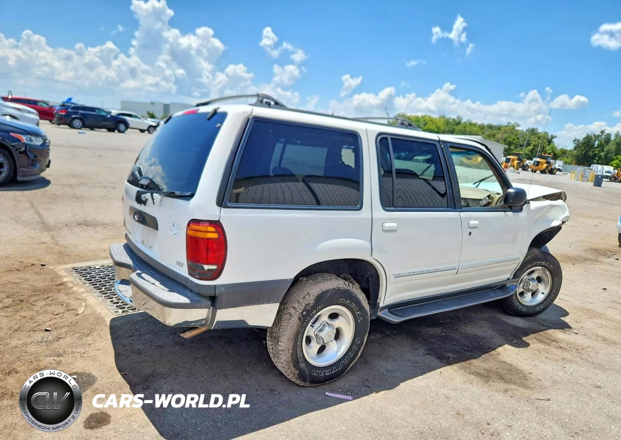 1999 Ford Explorer VIN:1FMZU32X2XZB37871 - 3