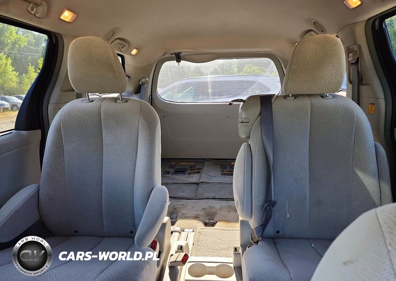 2011 Toyota Sienna Le VIN:5TDKK3DC5BS161498 - 10