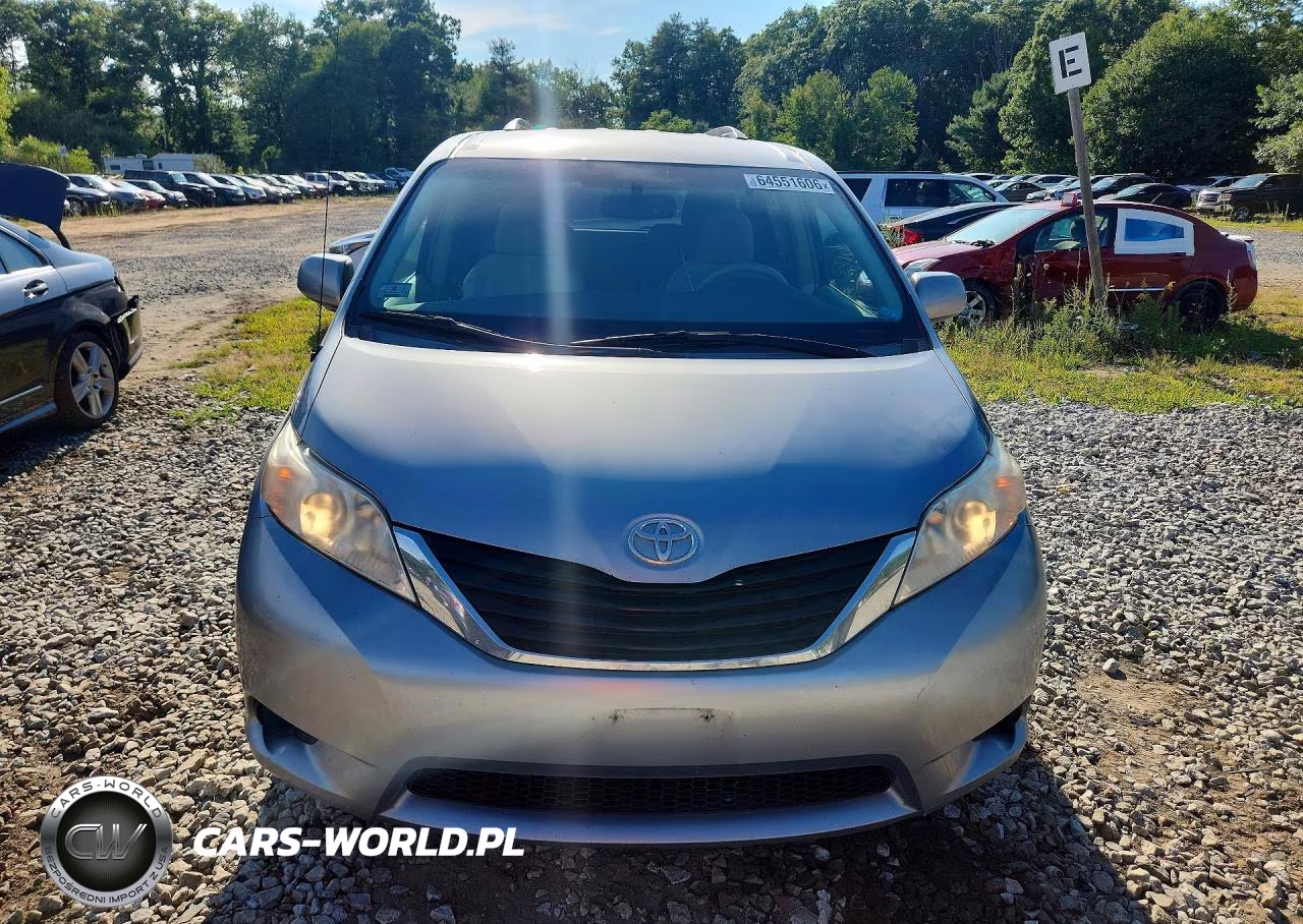 2011 Toyota Sienna Le VIN:5TDKK3DC5BS161498 - 5