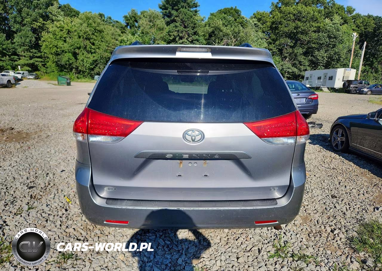2011 Toyota Sienna Le VIN:5TDKK3DC5BS161498 - 6