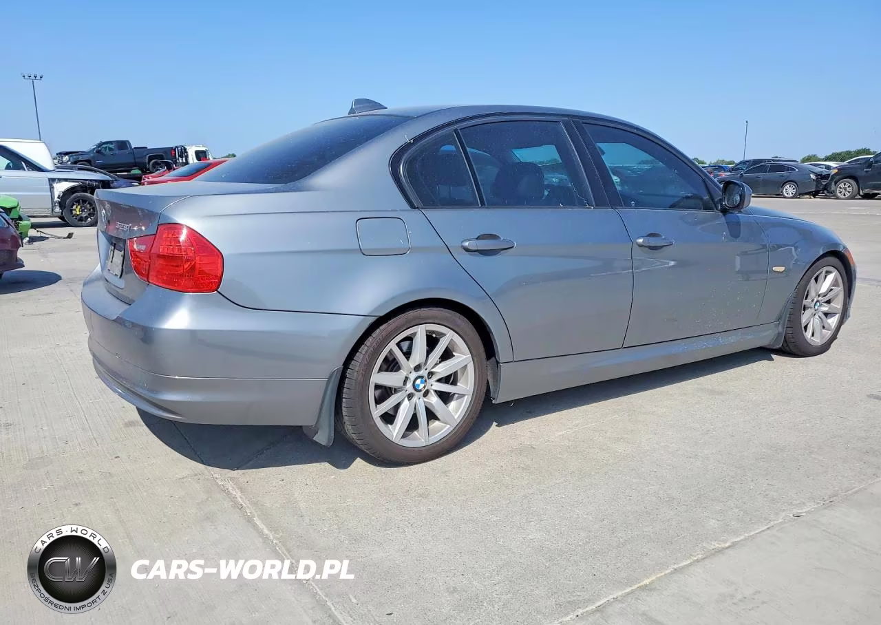 2010 BMW 328 I VIN:WBAPH7G51ANM52753 - 3