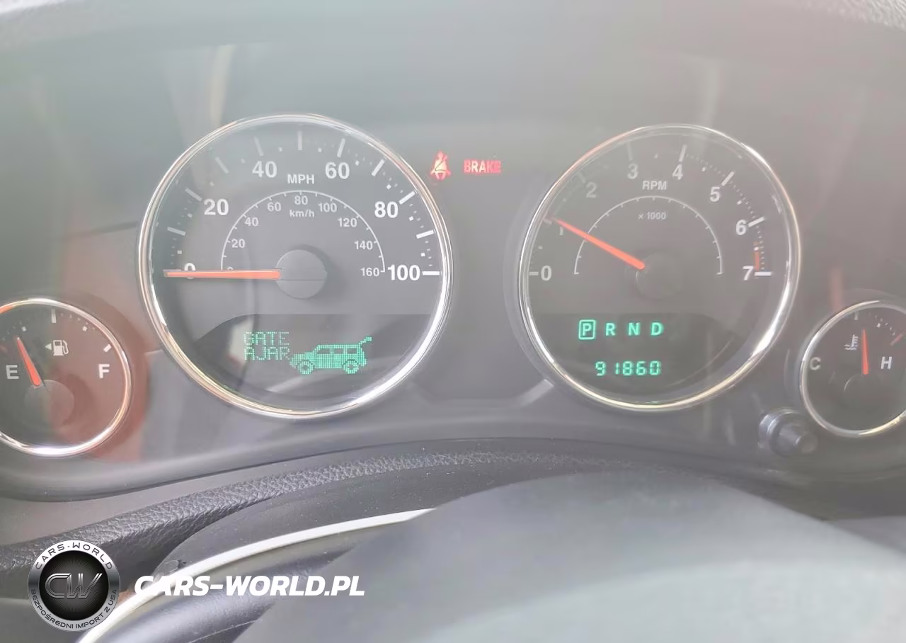 2014 Jeep Wrangler Rubicon VIN:1C4BJWCG9EL102551 - 9