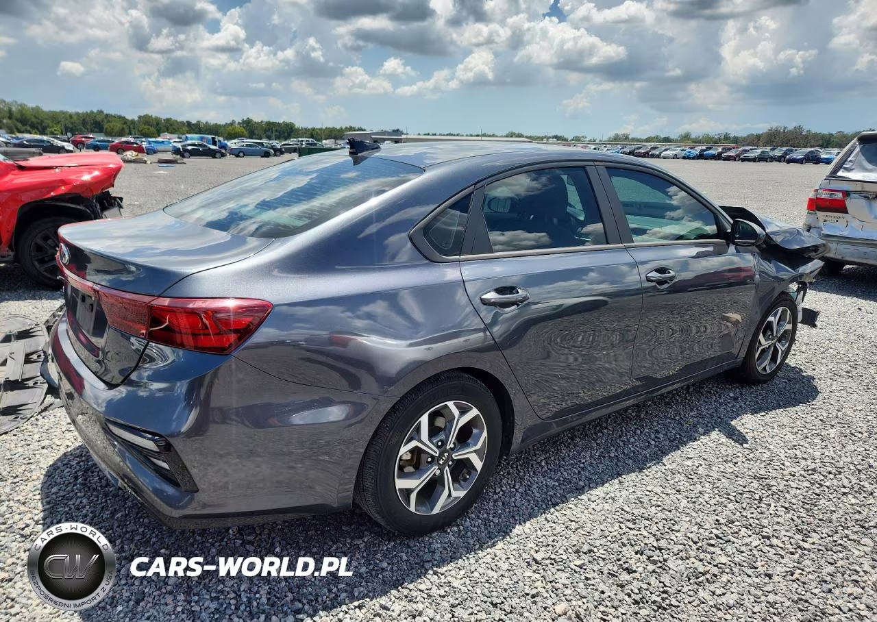 2021 Kia Forte Lxs VIN:3KPF24AD7ME403760 - 3