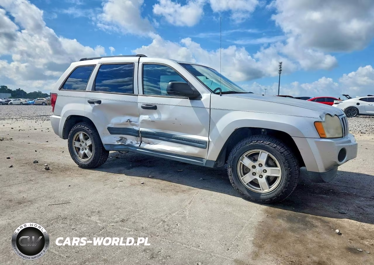 2005 Jeep Grand Cherokee Laredo VIN:1J4GR48K15C620034 - 4