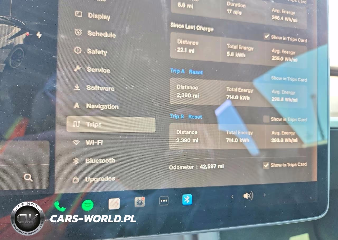 2021 Tesla Model 3 VIN:5YJ3E1EC9MF913645 - 9