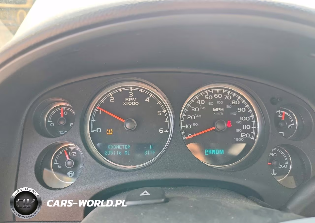 2014 Chevrolet Suburban C1500 Ls VIN:1GNSCHE03ER190328 - 9