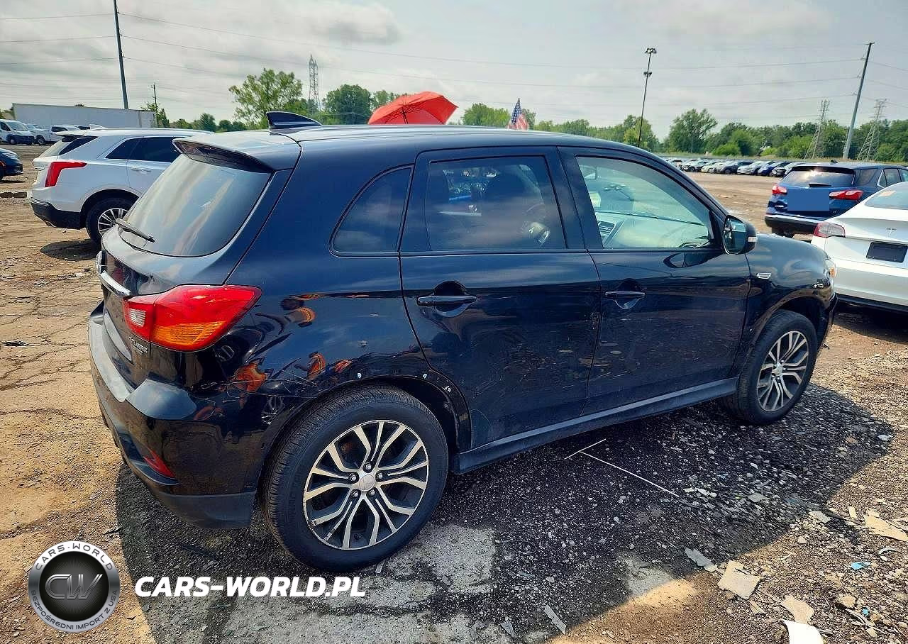 2018 Mitsubishi Outlander Sport Es VIN:JA4AP3AU2JZ007493 - 3