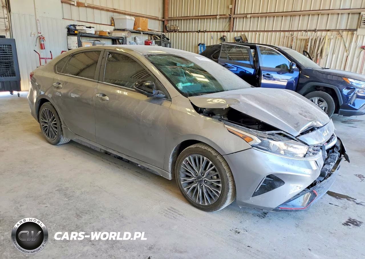 2024 Kia Forte Gt Line VIN:3KPF54AD4RE693129 - 4