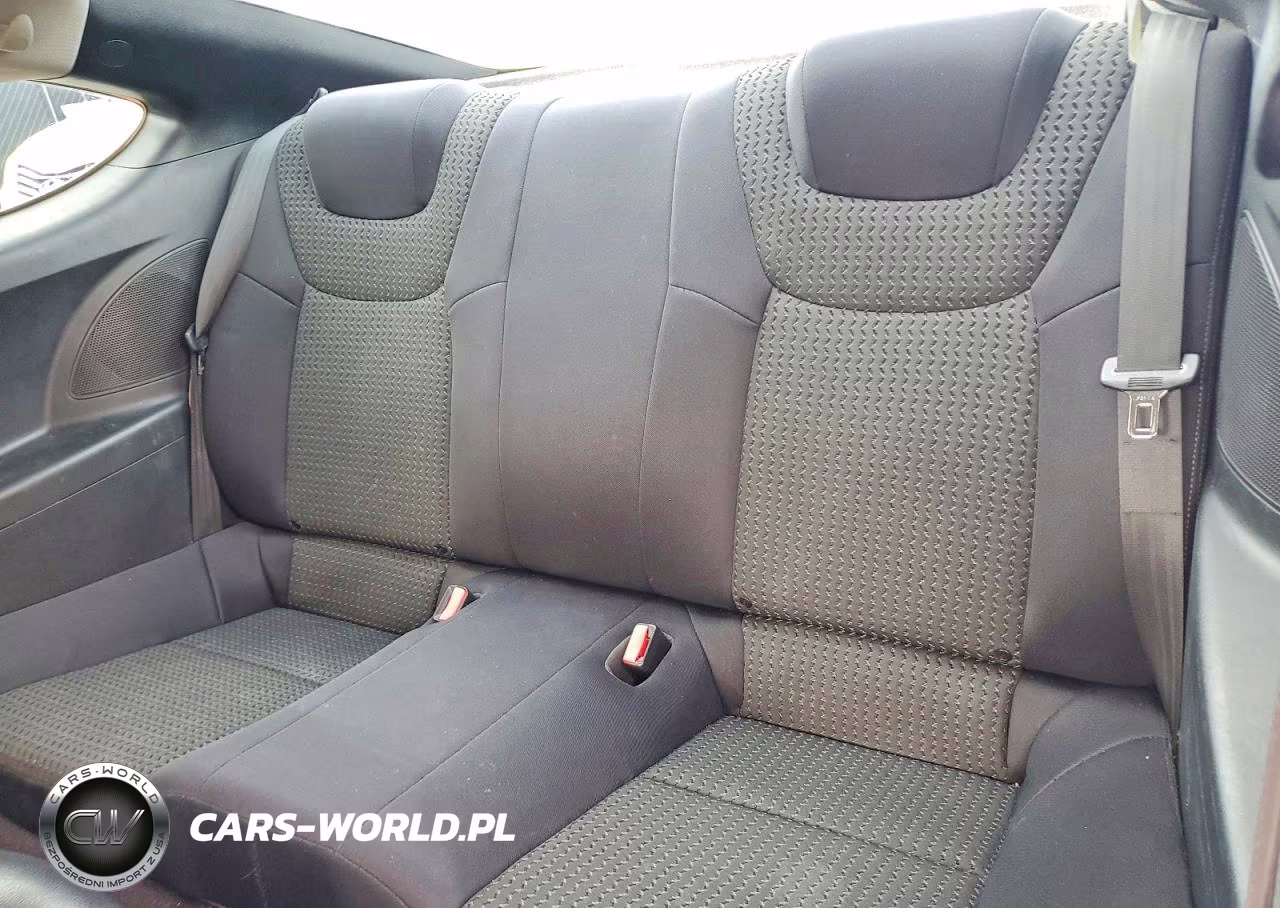 2011 Hyundai Genesis Coupe 2.0T VIN:KMHHT6KD8BU064792 - 10