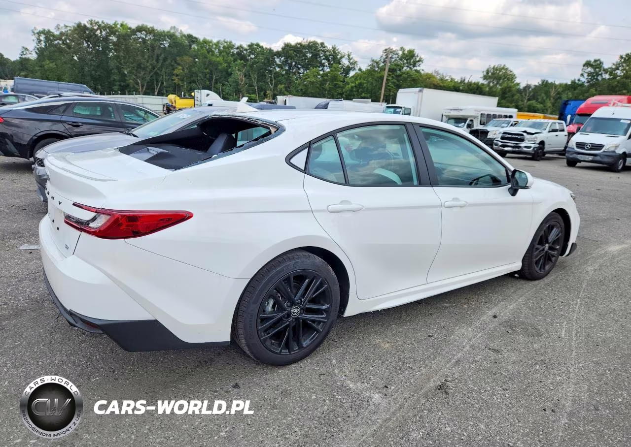 2026 Toyota Camry Se VIN:4T1DAACK0TU713801 - 3