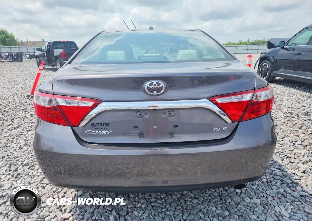 2015 Toyota Camry Xle VIN:4T4BF1FK4FR467155 - 6