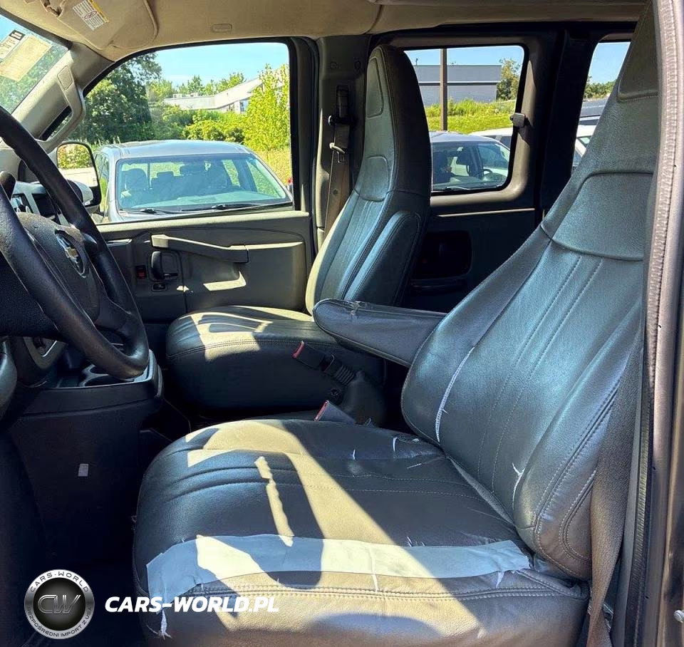 2017 Chevrolet Express G2500 Ls VIN:1GAWGEFF0H1252716 - 12