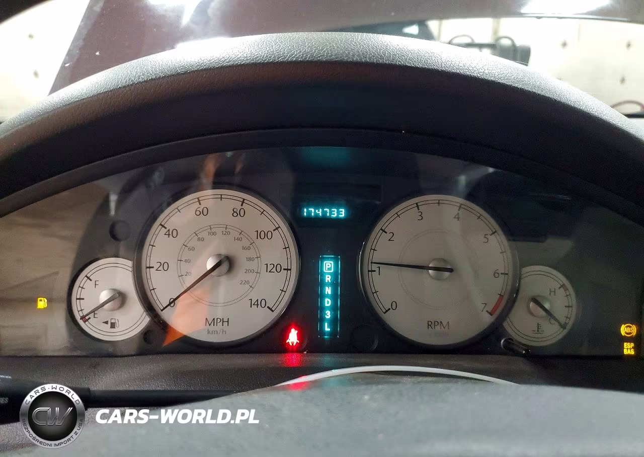 2005 Chrysler 300 Touring VIN:2C3JA53G15H106262 - 9